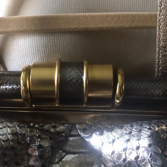 Authentic Oscar De La Renta Handbag - Picture 4 of 11